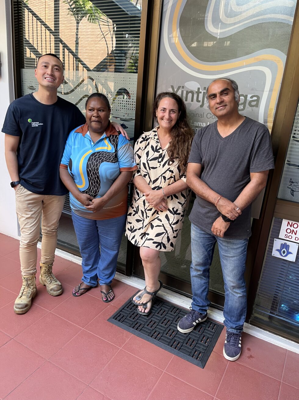 Lama Lama community members and EWB students